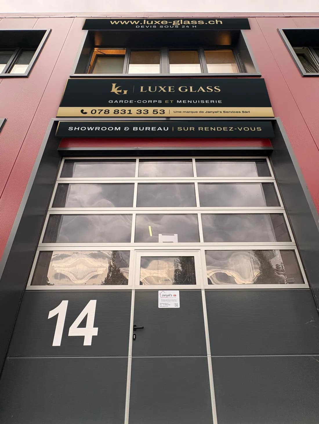 LuxeGlass unit 14 seen from below, route de Lausanne 33 in Yverdon-les-Bains