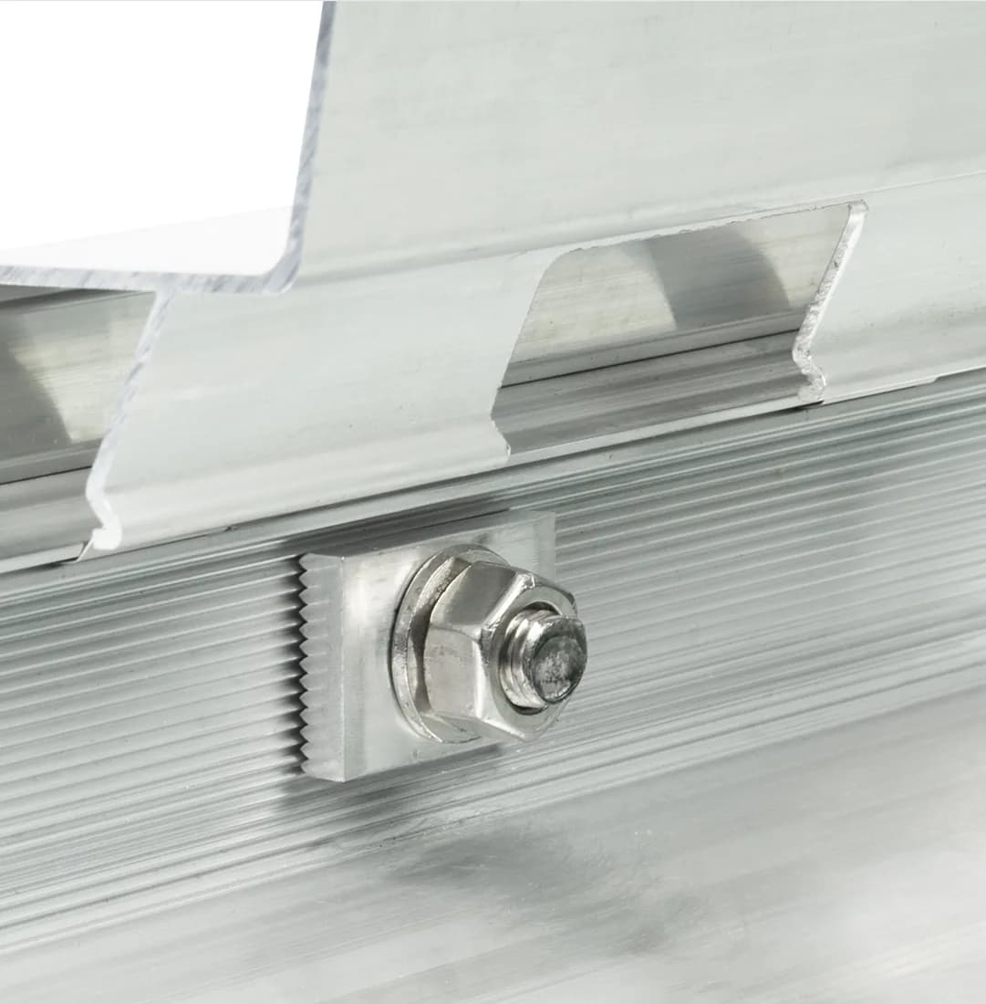 Sezione tecnica del modello MQ-17 — Pensilina standard, sbalzo 1000 mm