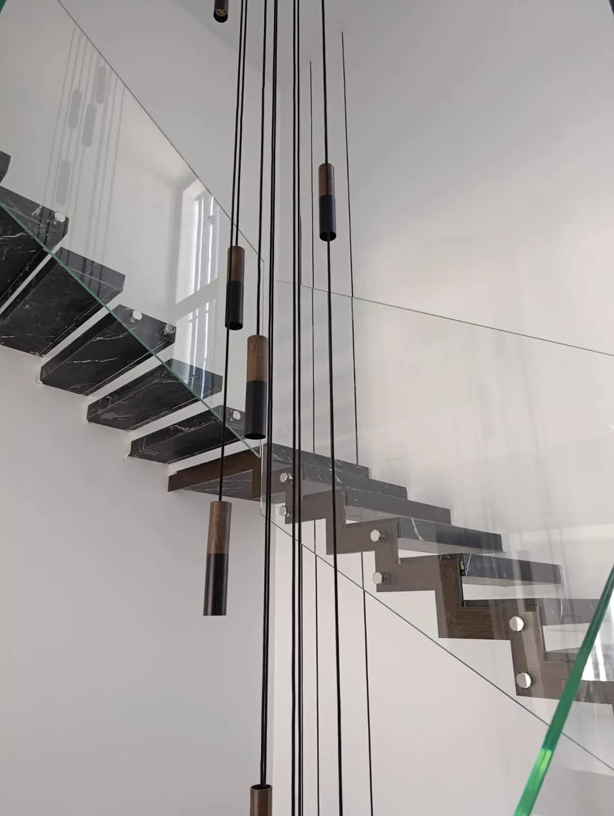 Treppe, Punkthalterungen